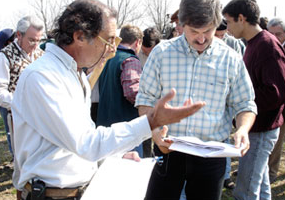 Explicando información Breedplan al Dr. Daniel Scioli